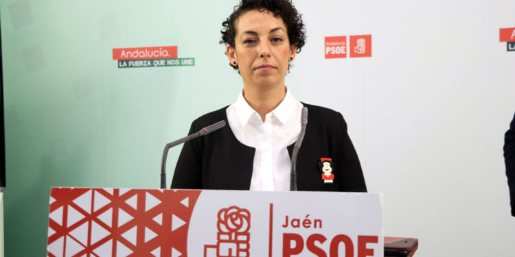 Mercedes Gámez denuncia un “brutal ataque” contra el municipalismo por parte de PP y Ciudadanos