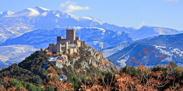 EL CASTILLO DE SANTA CATALINA RECIBE UN 13.20 % MAS QUE EN EL 2018 EN EL PUENTE DE LA CONSTITUCIÓN