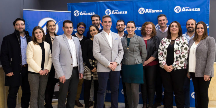 LA SOLIDARIDAD AVANZA EN GRUPO