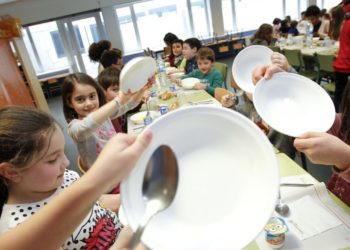 SIGUE LA ESCANDALOSA PASIVIDAD DE LA JUNTA CON LOS COMEDORES