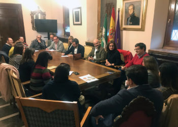 El Ayuntamiento recoge las peticiones de la FAMPA y propone intervenciones para mejorar los centros