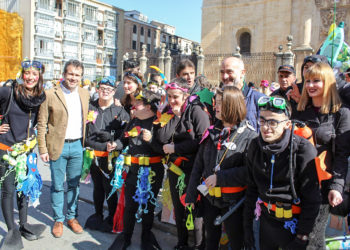 1.700 niños en el Pasacalles de Carnaval Escolar que promueve y organiza el Ayuntamiento, han recorrido el centro de la capital