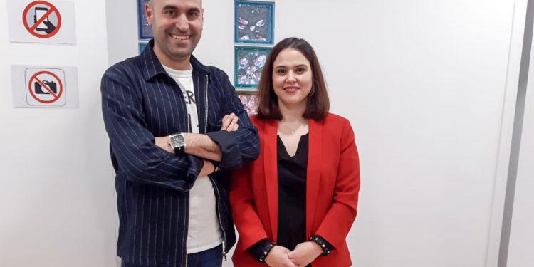 La concejala de Políticas Sociales, Ángeles Díaz, ha visitado la sede de la Asociación para el Acogimiento Familiar, Apraf