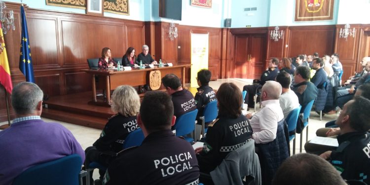 La subdelegada anima a que todos los municipios de la provincia se adhieran al Sistema VioGén