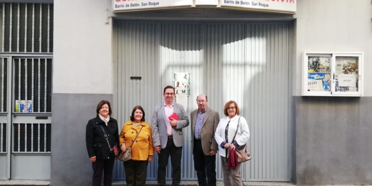 El Ayuntamiento informa a los vecinos de los barrios de Belén y San Roque de las mejoras que se acometerán en cuatro de sus calles en los próximos días