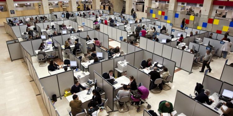 Podemos Jaén apoya las protestas de las limpiadoras de la Agencia Tributaria y pide su readmisión inmediata