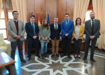 El Alcade se reúne con el Grupo de Abogados Jóvenes del Colegio deAbogados de Jaén