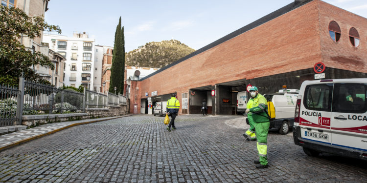 El Ayuntamiento limita por decreto los servicios no esenciales hasta el 9 de abril