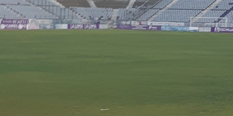 El césped de La Victoria, con mejor imagen