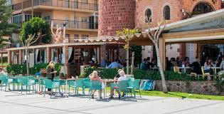 El Ayuntamiento aplaza a septiembre la recaudación del impuesto de veladores y terrazas