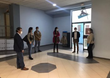 El Ayuntamiento estudia las posibilidades del centro de Servicios Sociales de Peñamefécit para implantar la Oficina de Atención Ciudadana de la Policía Local