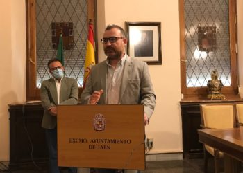 El equipo de Gobierno recuerda que la regulación de la segunda actividad de la Policía Local acaba con una irregularidad en sus condiciones laborales de 17 años