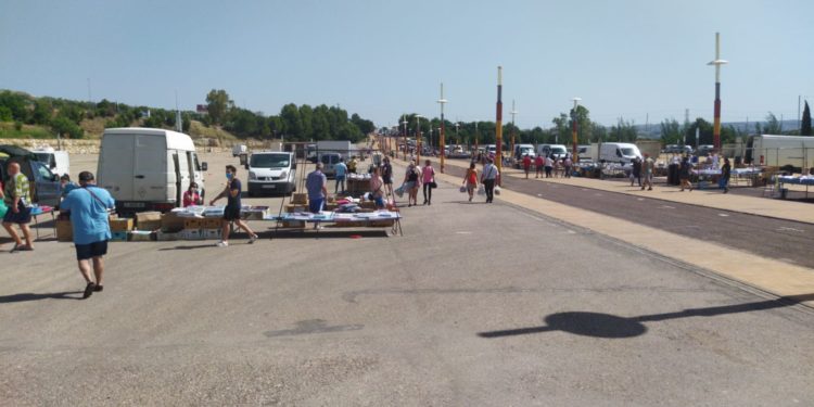 El Ayuntamiento destaca la normalidad del mercadillo en su primer día de actividad tras decretarse el estado de alarma