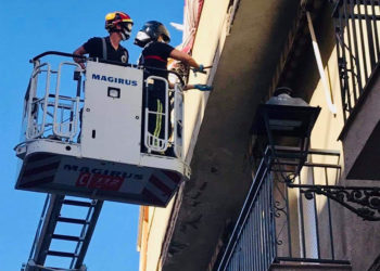 Intervención de los Bomberos en la calle Carrera de Jesús