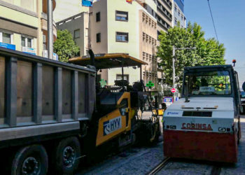 Asfaltado en la calle Millán de Priego