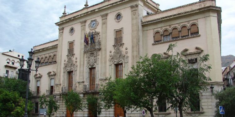 El Ayuntamiento somete a ratificación del pleno el cese de la actividad por causas organizativas de Onda Jaén y vuelve a abrir la puerta a la negociación para la reubicación de los trabajadores