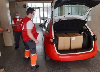 La Subdelegación del Gobierno reparte 37.500 mascarillas a Cruz Roja, Cáritas y Fejidif para su distribución a los colectivos más vulnerables de la provincia