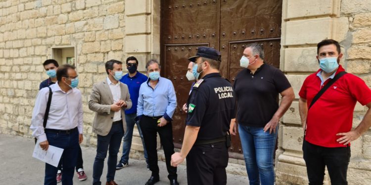El Ayuntamiento reordenará espacios en la calle Madre Soledad Torres Acosta y los Jardinillos para habilitar dos paradas de taxi en la zona