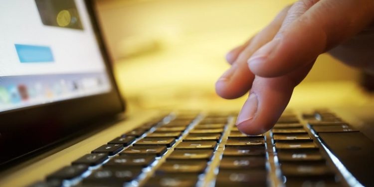 Los consistorios podrán solicitar hasta el 3 de julio ayudas a la Diputación para adquirir nuevos equipamientos informáticos