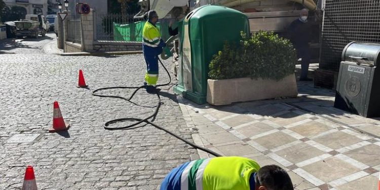 Una avería en un pozo de registro externo, afecta parcialmente al aparcamiento San Francisco