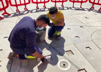 El Ayto hace los últimos retoques en la Plaza Santa Maria
