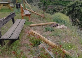 El mirador del Castillo aparece destrozado por actos vandálicos