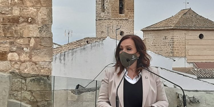 La subdelegada pone en valor la inversión de 875.000 euros del Gobierno para la rehabilitación del Castillo de Villardompardo