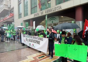 CSIF reclama el rescate público del servicio telefónico de 061 y Salud Responde