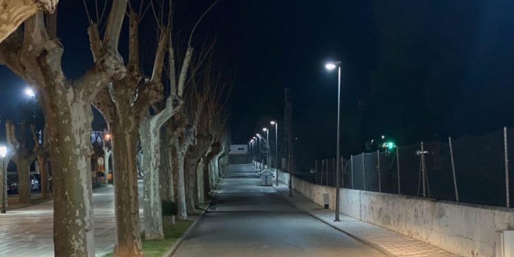 La Carolina sustituirá sus 3.683 luminarias por otras de tecnología LED La factura de la luz se reducirá en un 75,77%