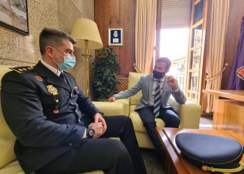 El comisario Adriano Rubio visitó al Alcalde de Jaén en el Ayto