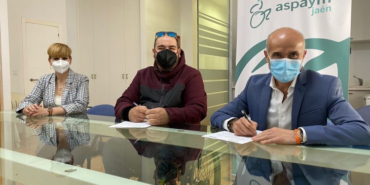 El Imefe y Aspaym firman un convenio de colaboración