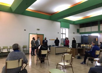 Una veintena de aspirantes concurren en las pruebas para conducir autotaxis