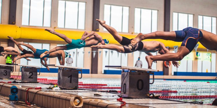 Comienza el proceso de contratación para el cambio a cloración salina de la piscina cubierta de La Salobreja