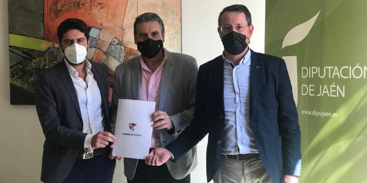 La Diputación Provincial apoyará al Linares Deportivo en el play-off por el ascenso a Segunda División