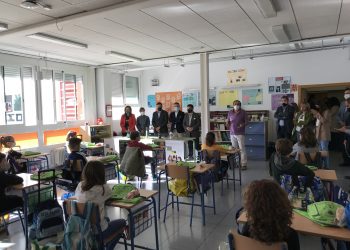 El presidente de la Diputación incide en la necesidad de iniciar a los más pequeños en el consumo del aceite de oliva