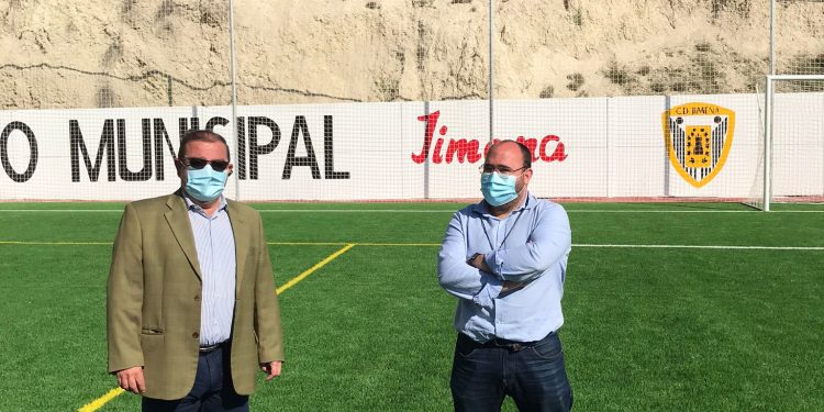 Jimena cuenta con un nuevo campo de fútbol de césped artificial, en el que Diputación ha aportado 170.000 euros