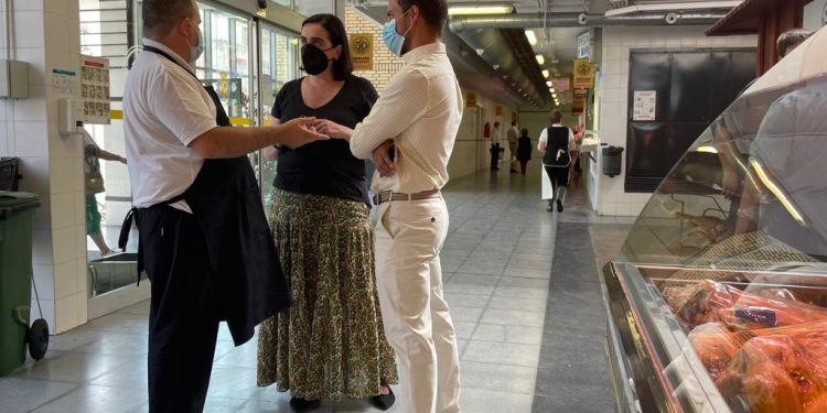 M. Orozco Ayto destina casi 50.000 euros a mejoras en climatización y operativa mercado Peñamefécit y reforzará vigilancia en los tres mercados