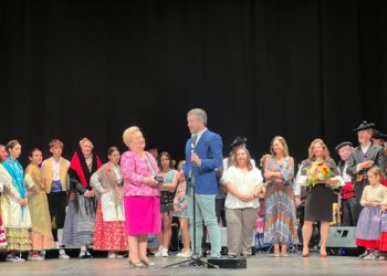 Ayto destaca gran aportación a la preservación del folklore de Pilar Sicilia de Miguel, alma de Lola Torres que hy recibe premio de honor de la Federación Española de Coros y Danzas