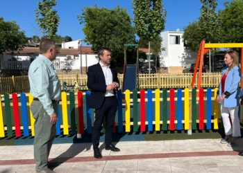 ya está abierta y en uso la zona de juego infantil homologada de Las Infantas