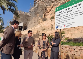 El PP afirma que los seis años de Gobierno de Juanma Moreno en la Junta “han sentado muy bien a Almería” 