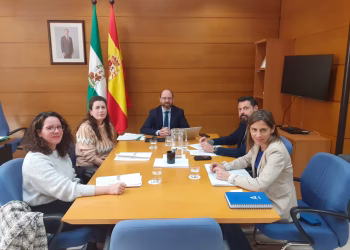 Salud y Consumo reafirma su colaboración con la Federación Española de Enfermedades Raras