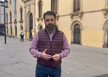 VOX acusa al PP de Almería de alinearse con la izquierda