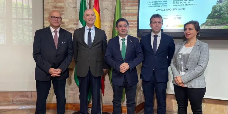 El Gobierno de España por la fortaleza económica, social y territorial del sector oleícola de Jaén