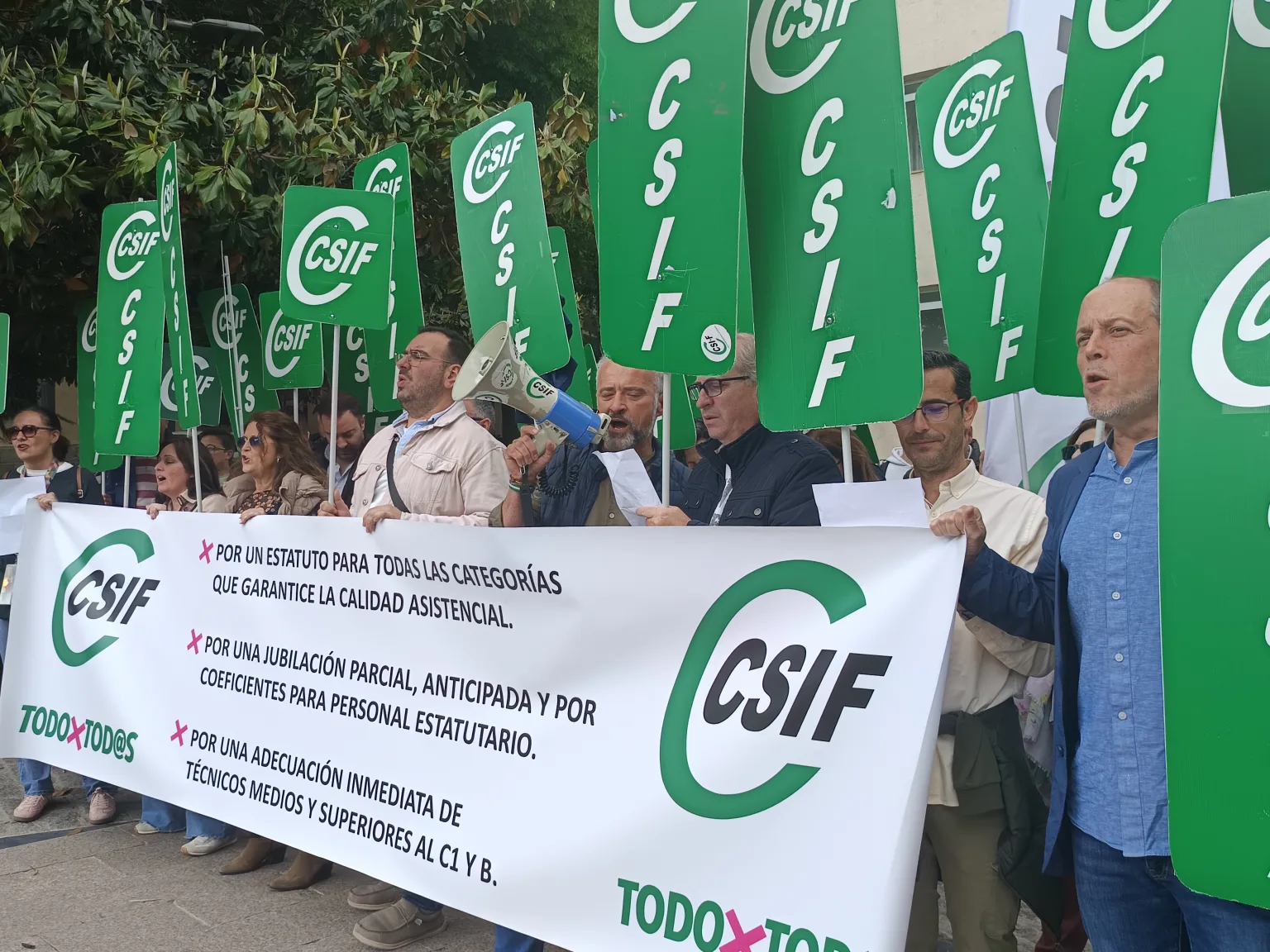 CSIF se moviliza contra las promesas incumplidas de la ministra Mónica García y exige un Estatuto Marco con mejoras laborales para todos los profesionales