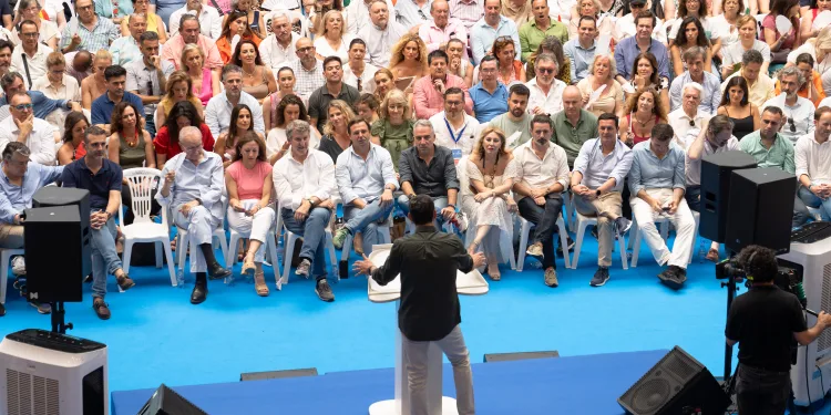 Más de 500 almerienses han participado hoy en un acto en Málaga con el presidente del Partido Popular, Alberto Núñez Feijóo
