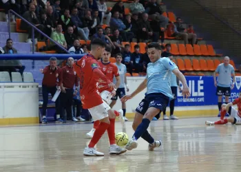 Titín continuará vistiendo la camiseta del CD Avanza Jaén
