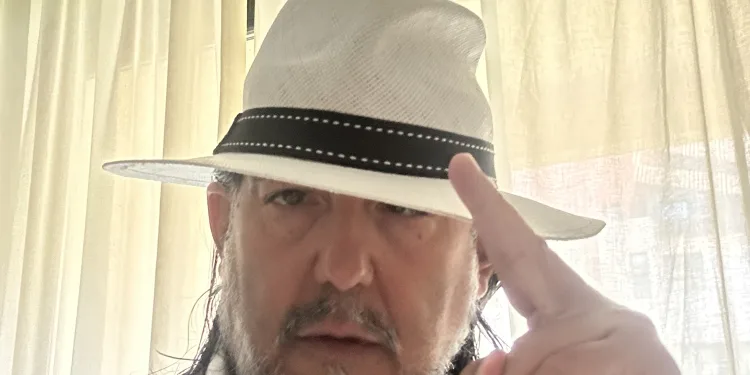 Se me da bien resolver los problemas de los demás, pero no los míos