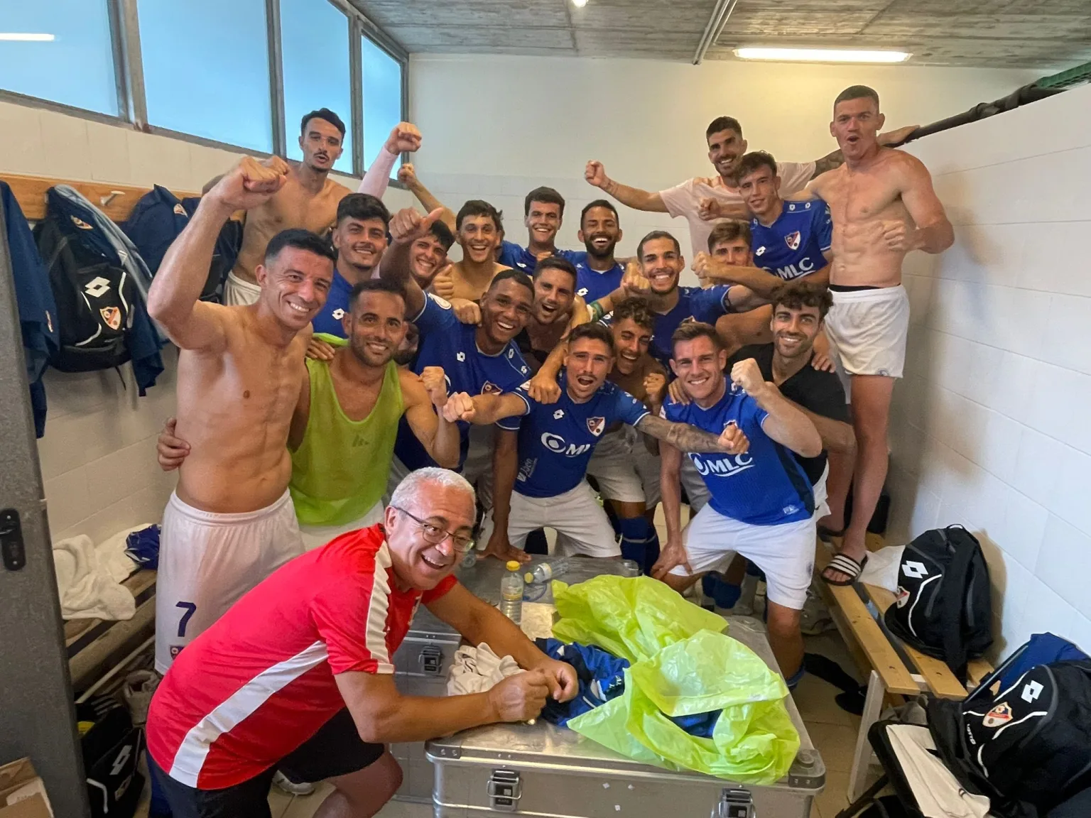 El Linares Deportivo asalta Almería con máxima efectividad