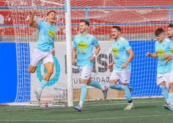 El Poli coge la directa y se encarama al liderato