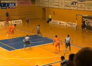 El Ejido vence y convence ante un Burela muy activo